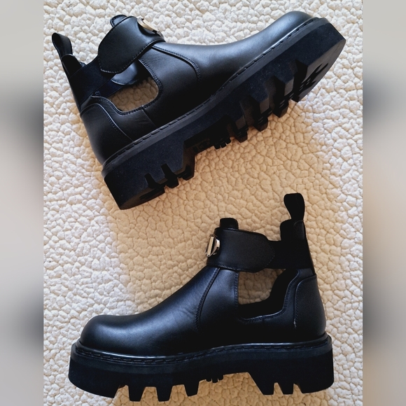 NWOB MCM Travia Black Leather Cutout Ankle Boot Women's EU 38 US 8  Org $830 - Picture 13 of 14